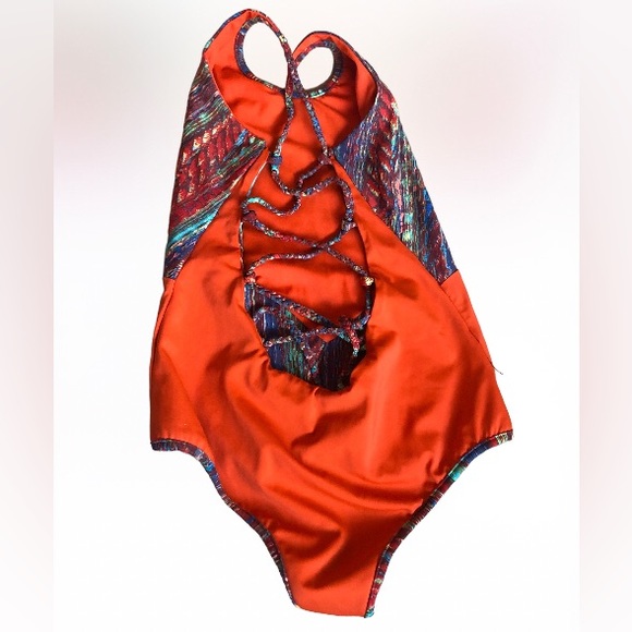 Sayulita Reversible Swimsuit 🌊 - Picture 4 of 5